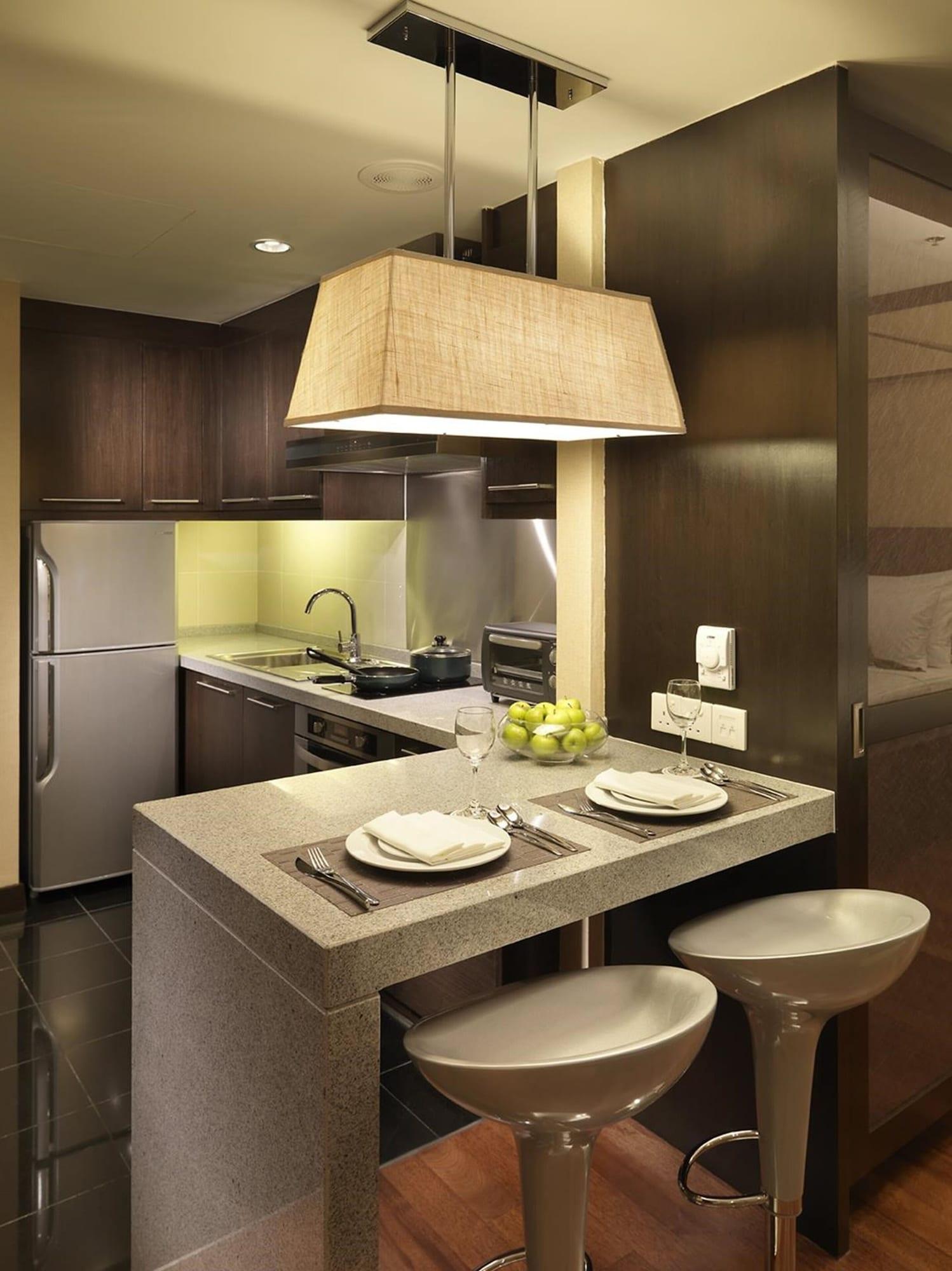 Micasa All Suites Hotel Κουάλα Λουμπούρ Εξωτερικό φωτογραφία A kitchen in a typical apartment