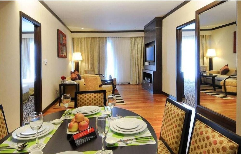 Micasa All Suites Hotel Κουάλα Λουμπούρ Εξωτερικό φωτογραφία A typical suite at the hotel