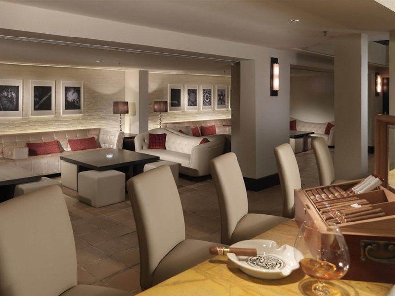 Micasa All Suites Hotel Κουάλα Λουμπούρ Εξωτερικό φωτογραφία The interior of the lounge