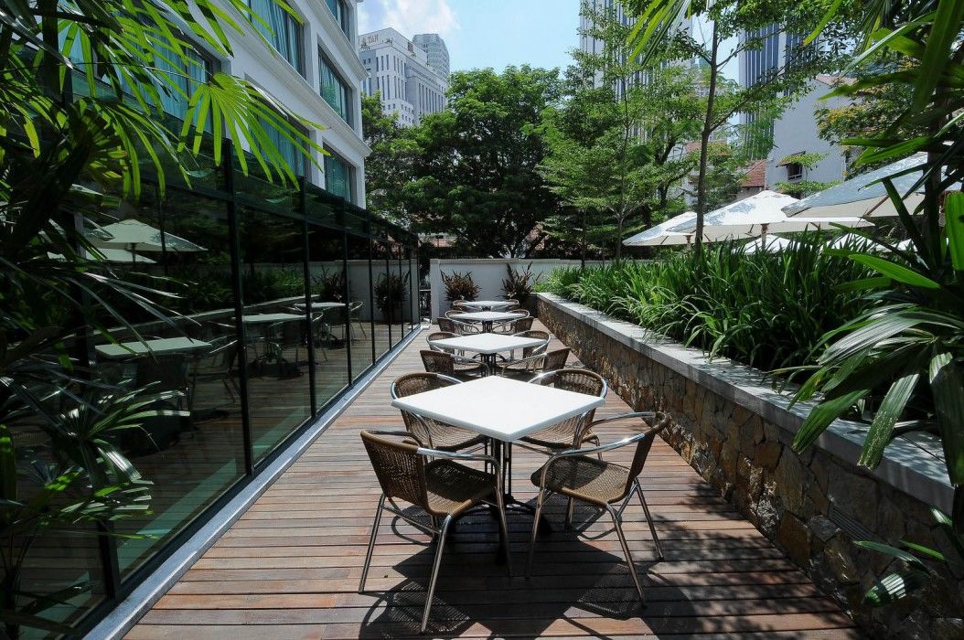 Micasa All Suites Hotel Κουάλα Λουμπούρ Εξωτερικό φωτογραφία The outdoor seating area at the 10th floor of the library